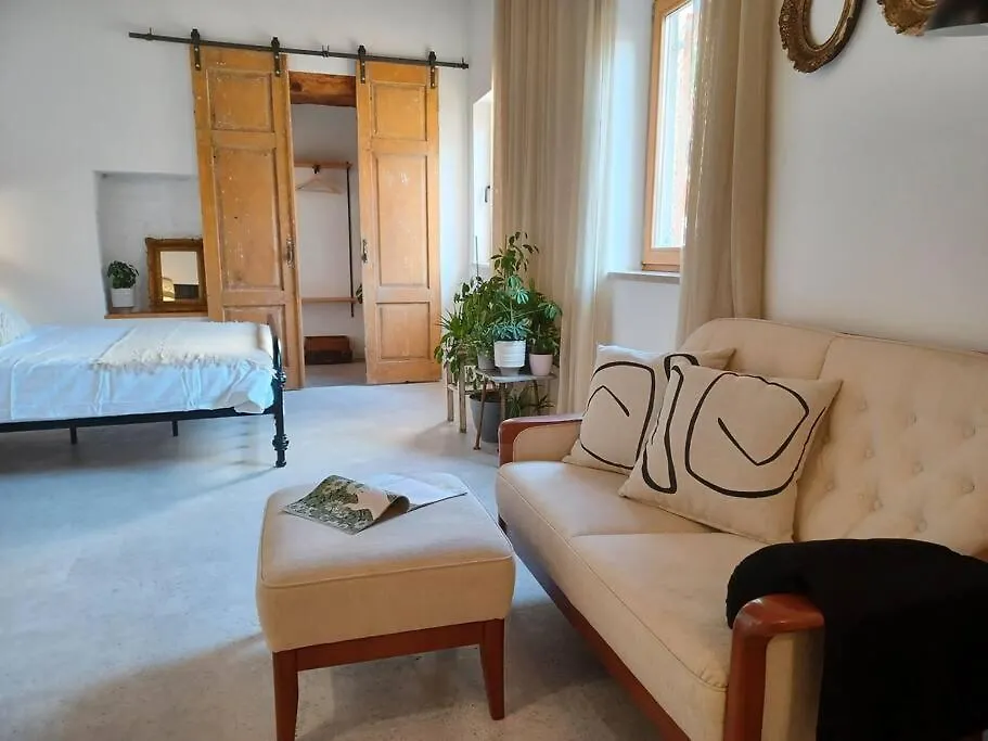 Tres Virtutes Apartment Pula 0*,